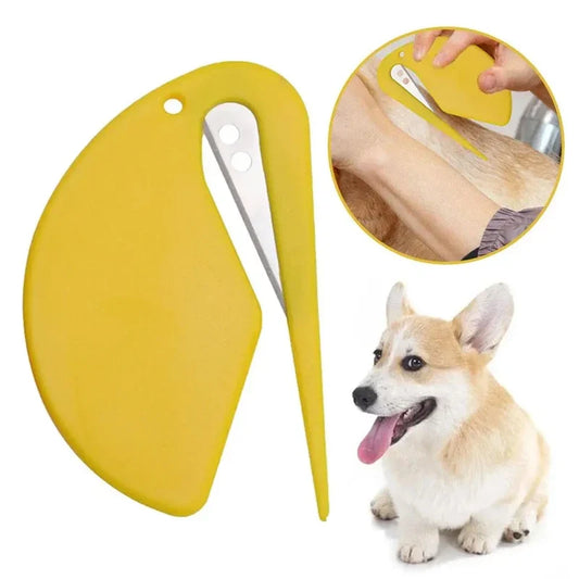 Pet detangling comb detail